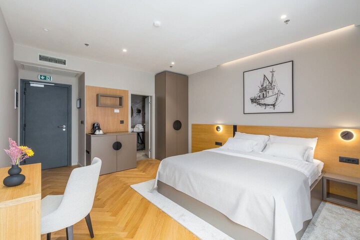Room 21 of 59