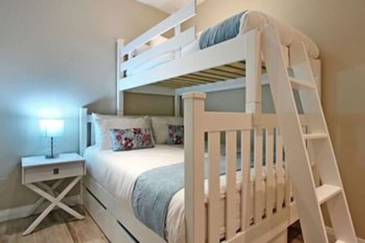 Room 3 of 7