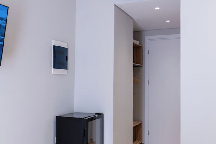 Room 16 of 65