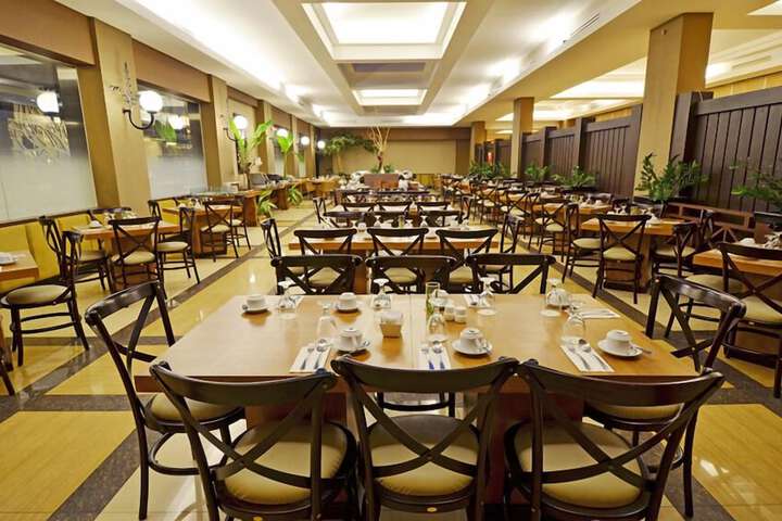 Dining Photos