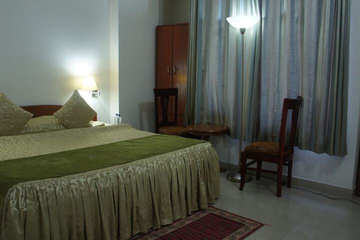 Room 2 of 16