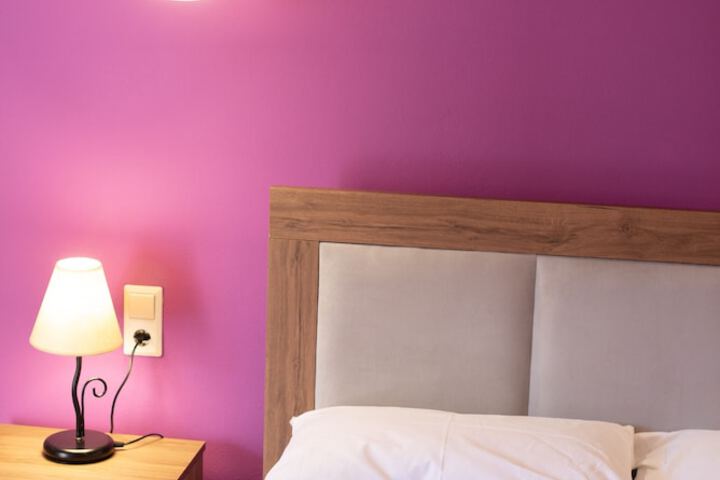 Room 15 of 16