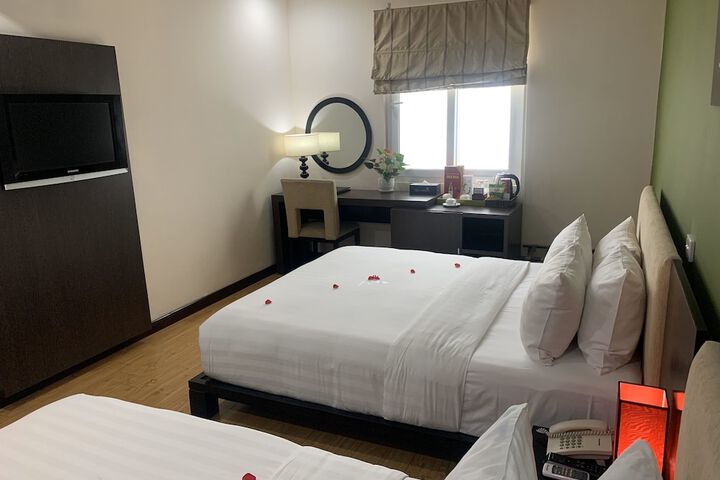 Room 17 of 77
