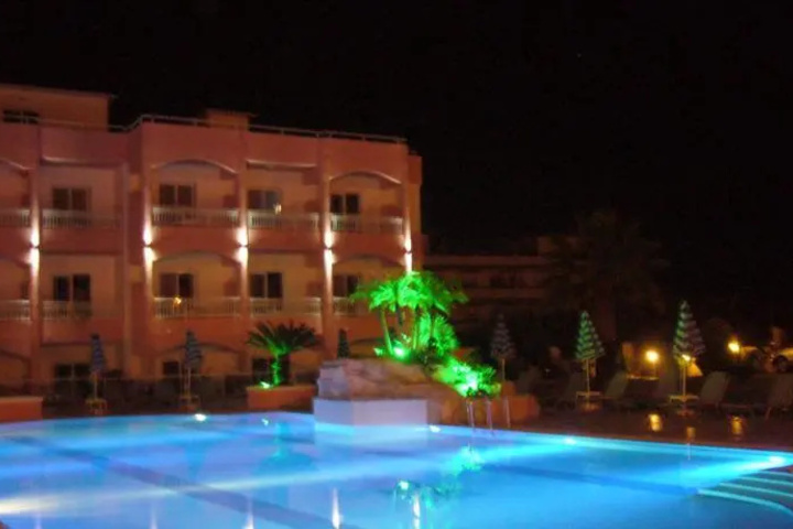 Pool 5 of 6
