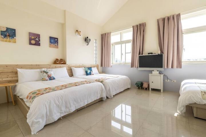 Room 4 of 48