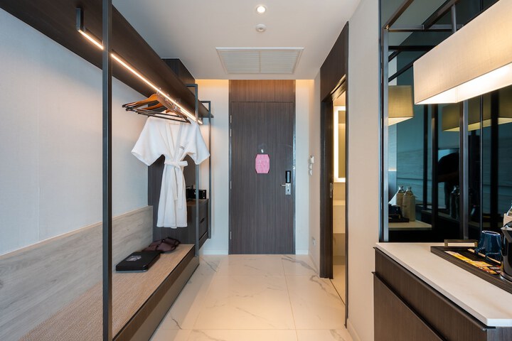 Room 41 of 151