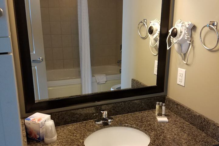 Room 147 of 190