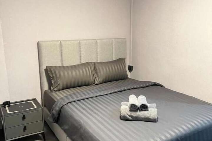 Room 5 of 15