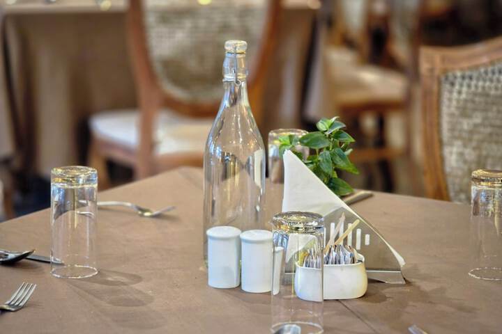 Dining 138 of 165