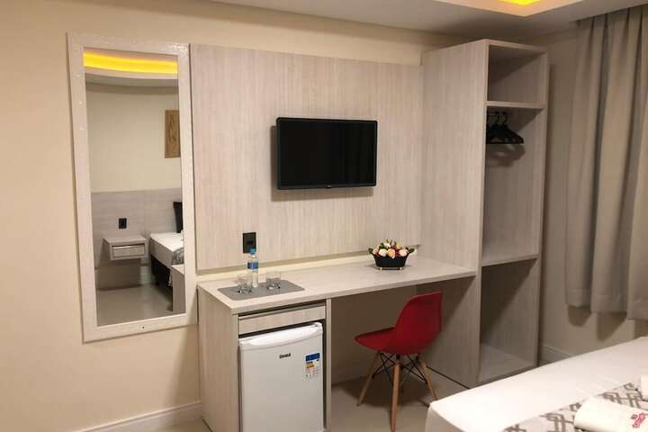 Room 8 of 39