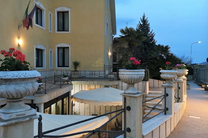 Hotel 80 of 90
