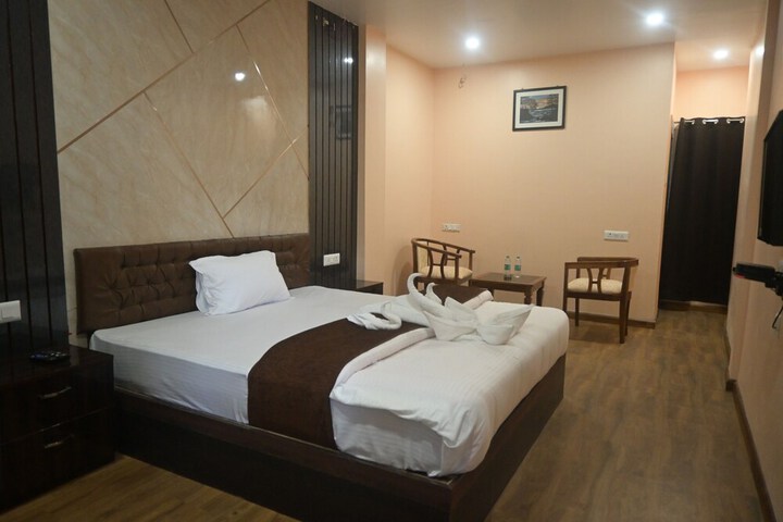 Room 4 of 31