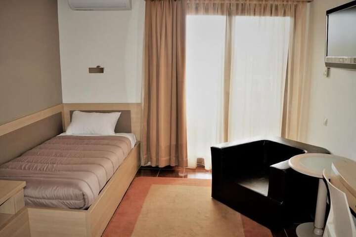 Room 26 of 66
