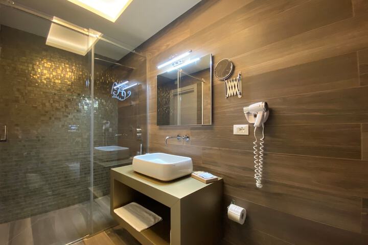 Room 42 of 125