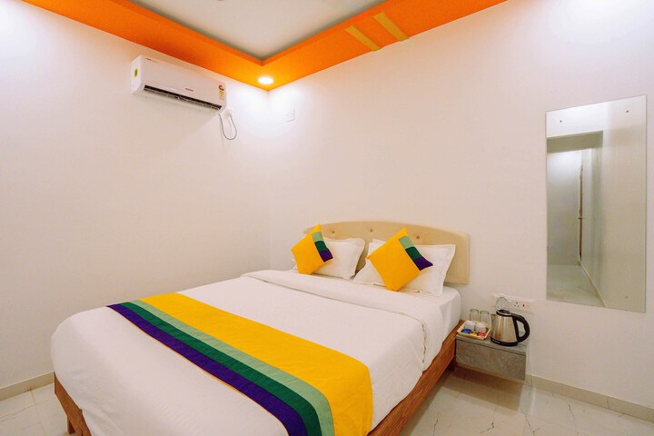 Room 12 of 43