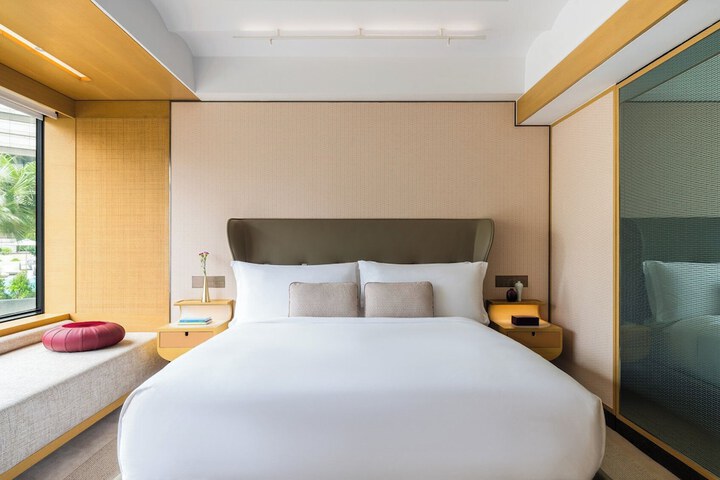 Room 48 of 239