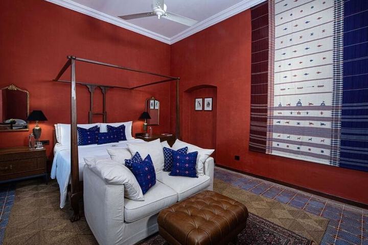 Room 4 of 45