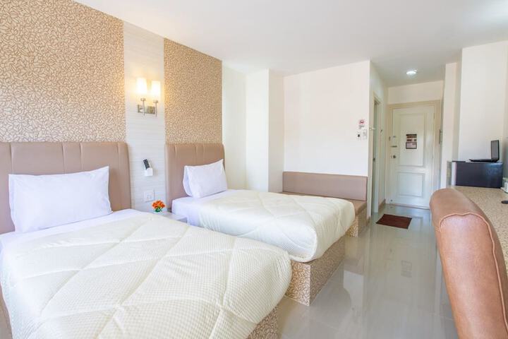 Room 9 of 29