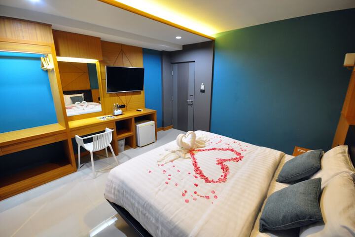 Room 16 of 43