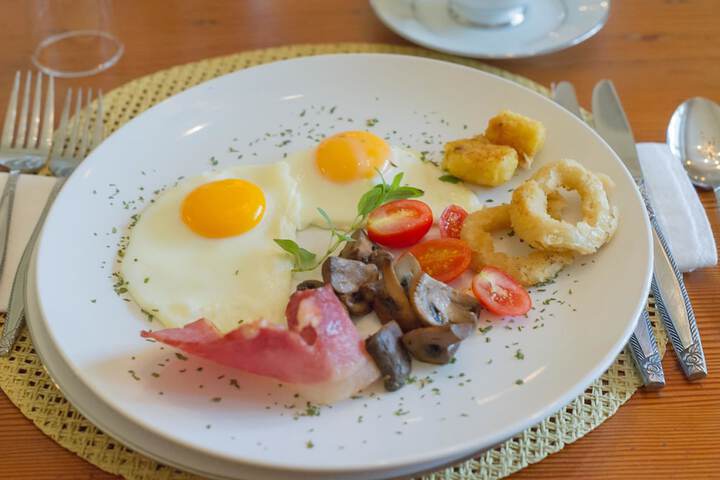 Breakfast/Coffee Service 39 of 73