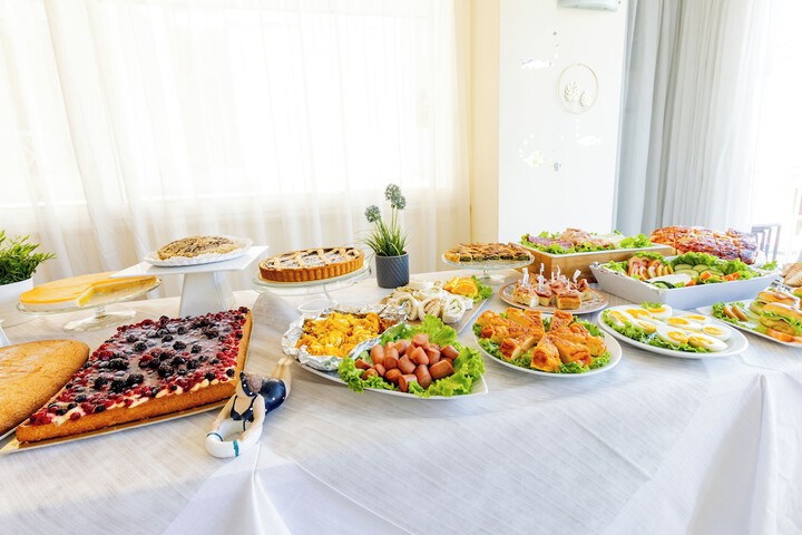 Breakfast/Coffee Service 88 of 161