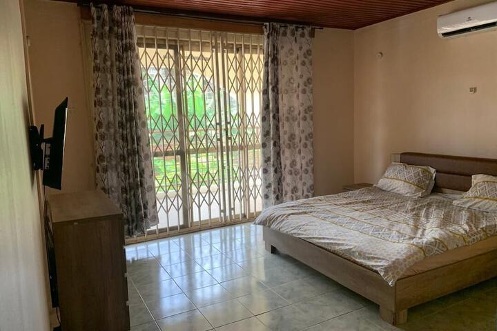 Room 16 of 46
