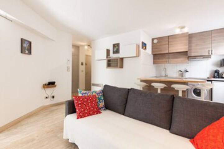Room 5 of 20