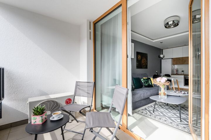 M & R Apartament Airport&Business DeLuxe Cybernetyki