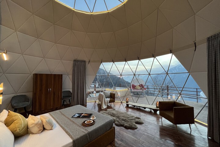 Room 2 of 44