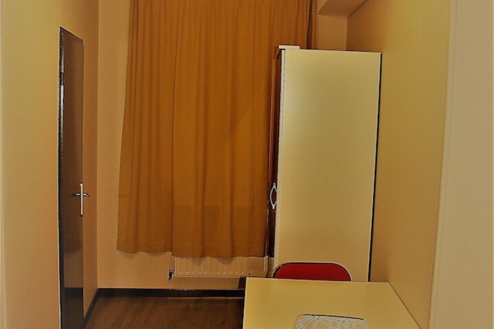 Room 24 of 51
