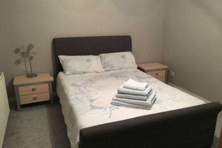Room 11 of 28