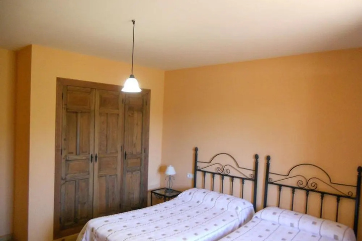 Room 5 of 19