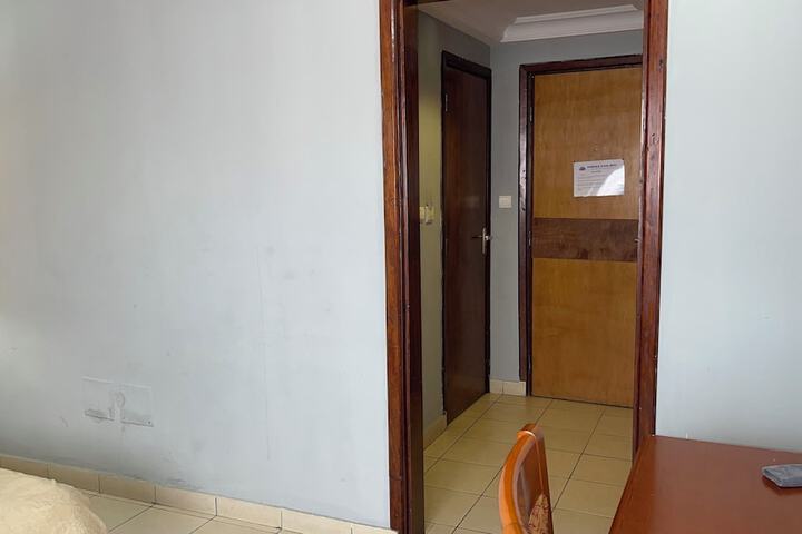 Room 34 of 51