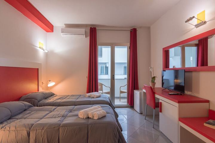 Room 4 of 47