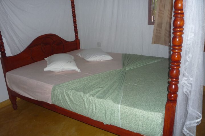 Room 4 of 43