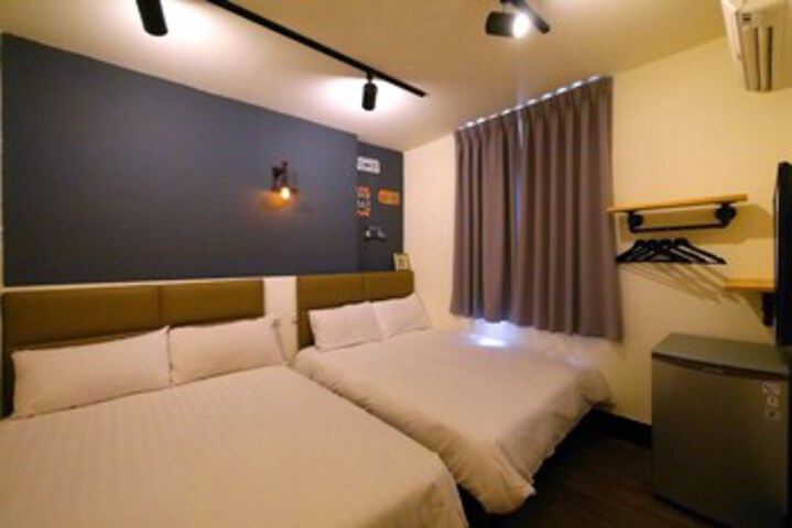 Room 9 of 44