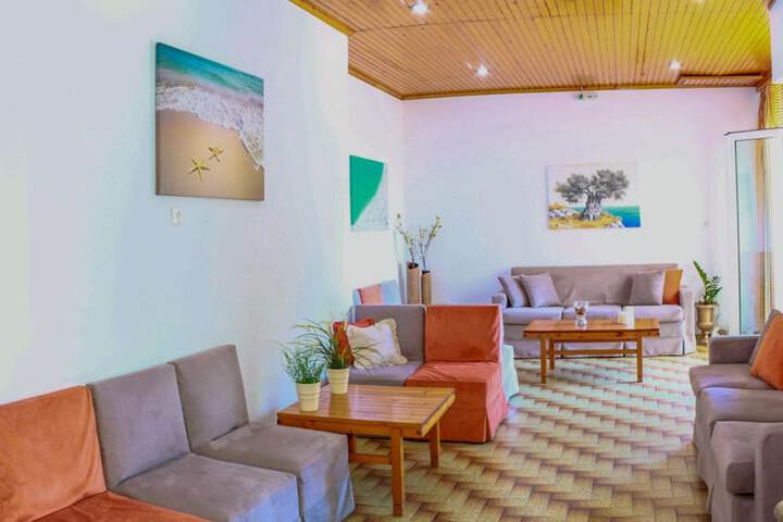 Entrance & Lobby