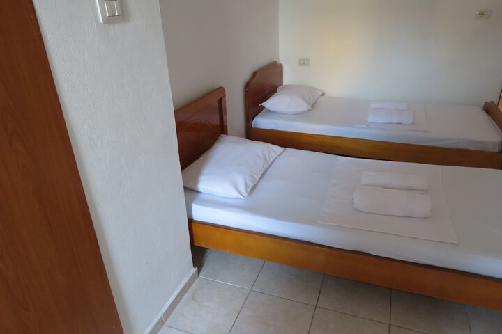 Room 7 of 45
