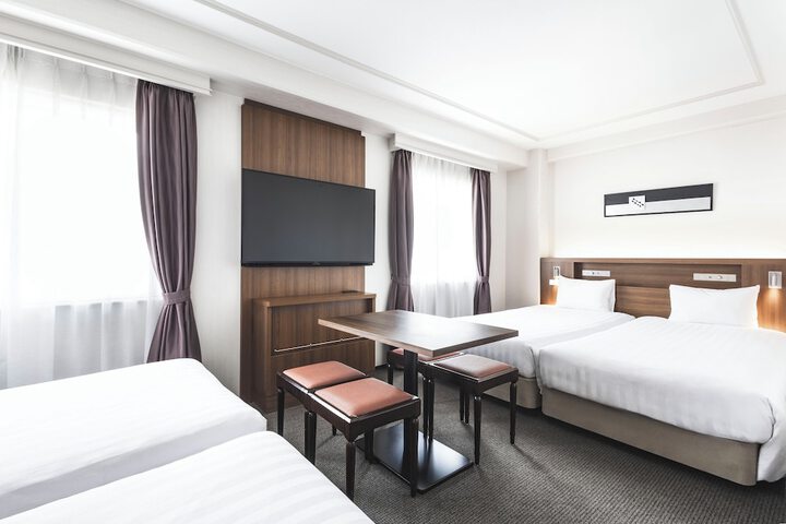 Room 11 of 22