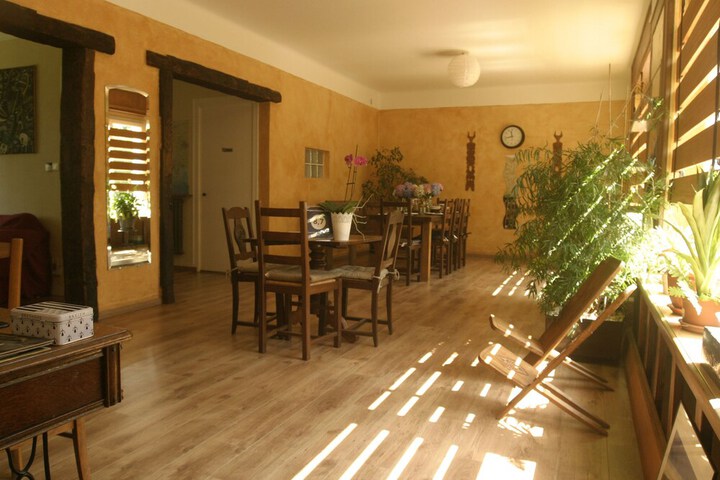 Room 19 of 46