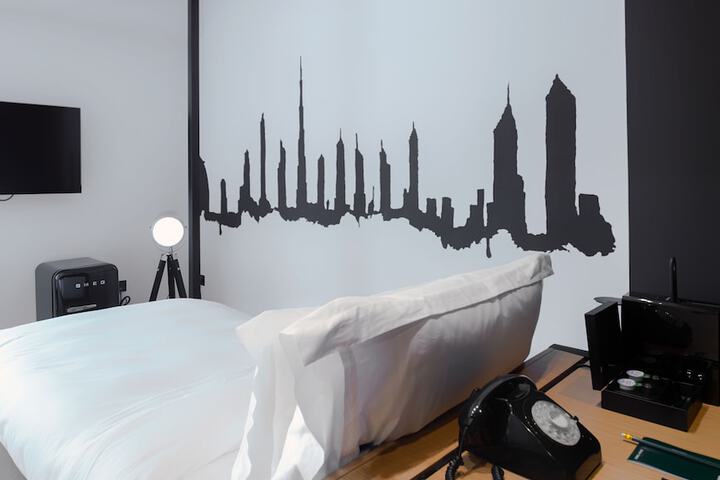 Room 7 of 74