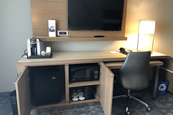 Room 16 of 33