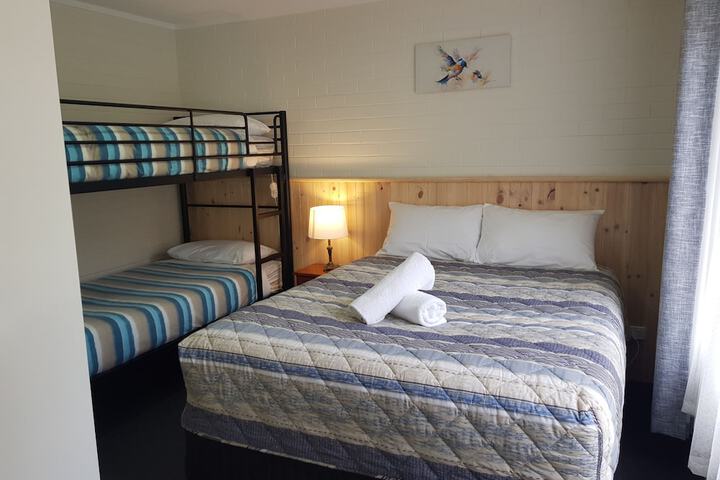 Room 7 of 48