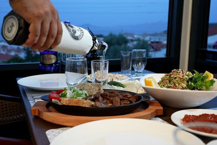 Dining 20 of 27