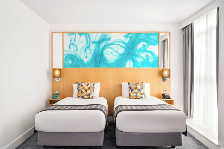 Room 72 of 130