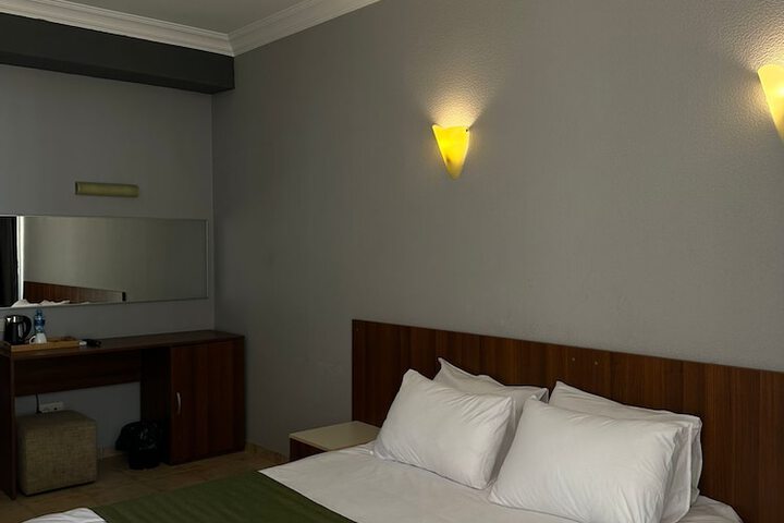 Room 17 of 29