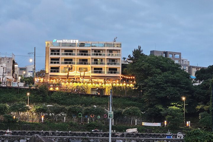 Hotel 69 of 77