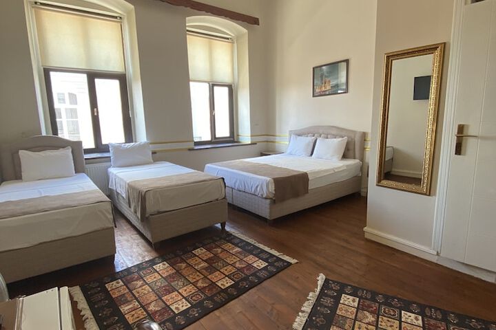 Room 14 of 38