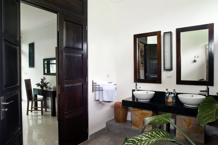 Bath Interior