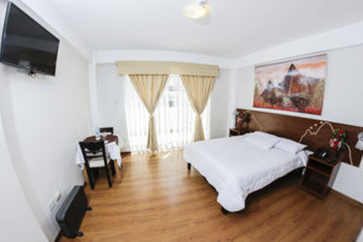 Room 11 of 34